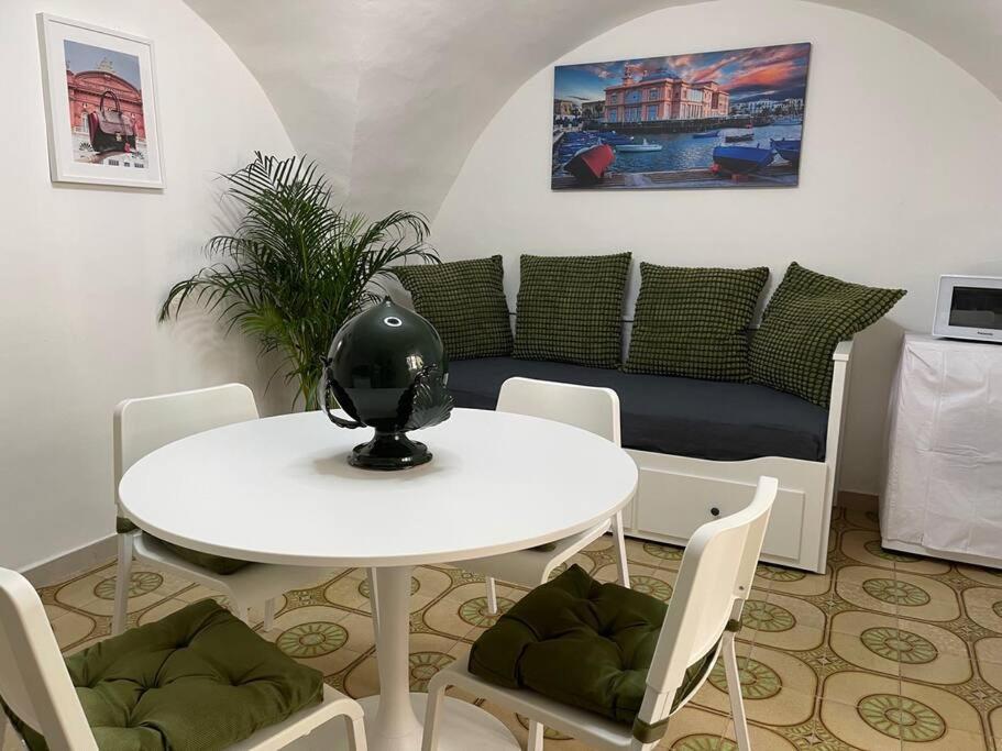 A Casa Di Svea Бари Екстериор снимка
